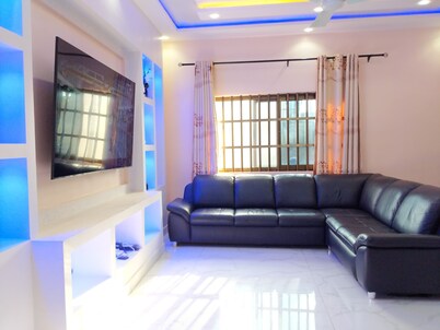 Porto-Novo Charmed Townhouse