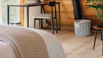 3 室のベッドルーム、アイロン / アイロン台、WiFi (無料)、ベッドシーツ