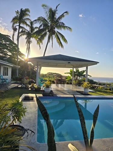 Tereora Heights Pool 3-Bedroom Private Retreat