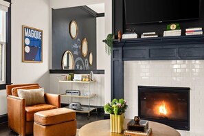 Interior - Lockeland Luxe｜Walk to 5 Points｜2 mi to Broadway (Nashville)