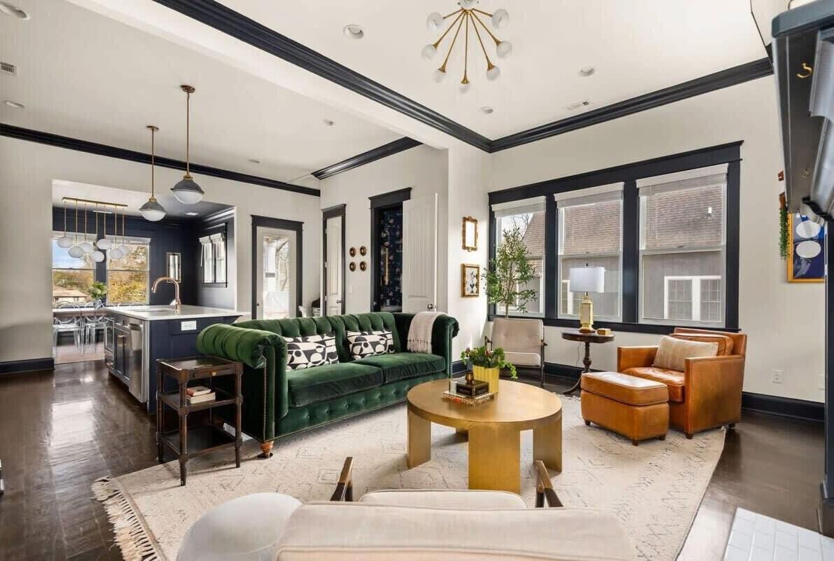 TV, fireplace, offices