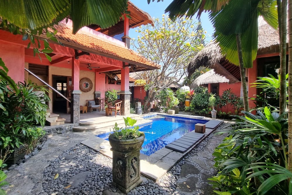 Flash Back Bungalow