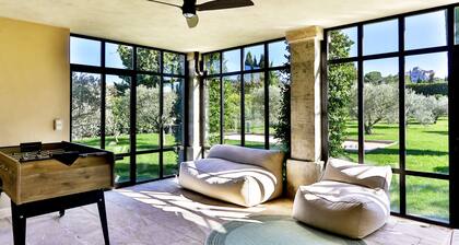Fully renovated farmhouse with landscaped garden, pool & view 5mn walk from town