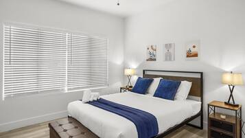 6 bedrooms, desk, laptop workspace, iron/ironing board