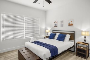 Apartment | 6 bedrooms, desk, laptop workspace, iron/ironing board