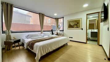 2 bedrooms, desk, iron/ironing board, travel crib