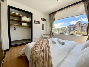 2 bedrooms, iron/ironing board, travel crib, free WiFi