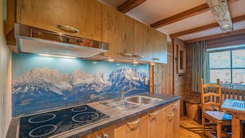 Kühlschrank, Ofen, Herdplatte, Geschirrspüler