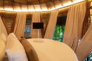 Premium bedding, minibar, in-room safe, individually furnished