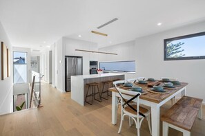 Dining - Driftwood Port Noarlunga South (Port Noarlunga South)