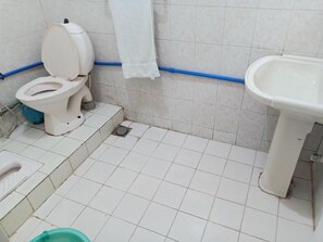 Double Room | Bathroom - Unique Lodge (Islamabad)