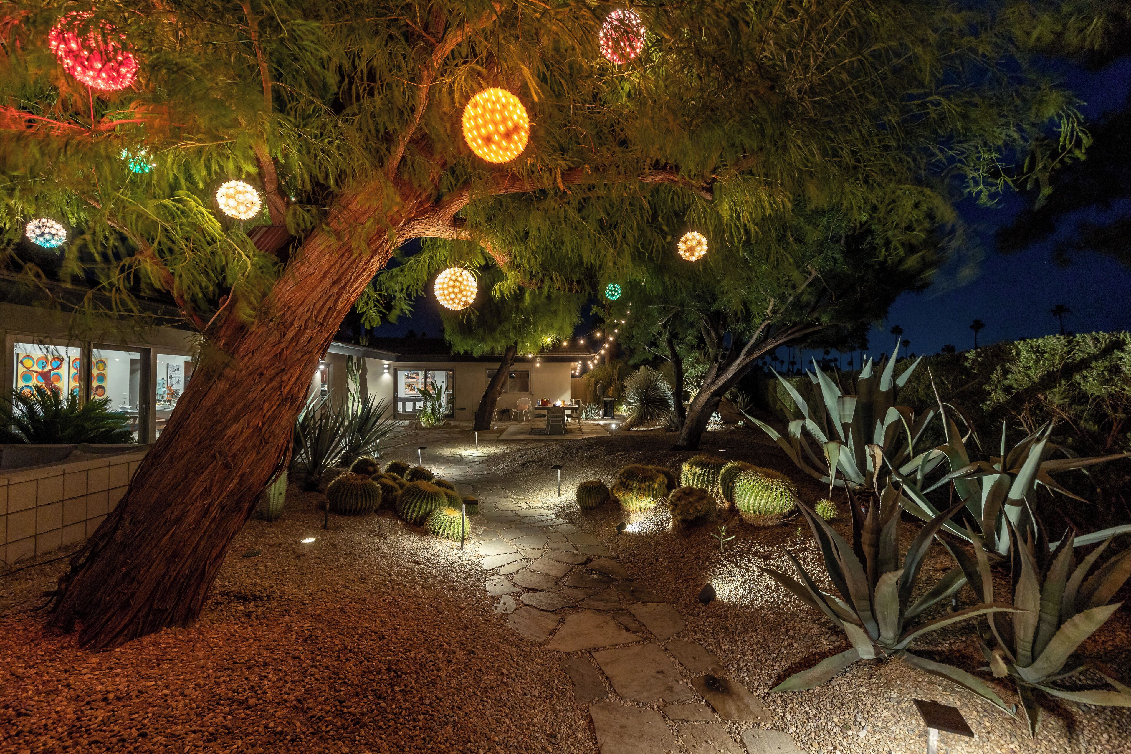 المنطقة المحيطة بالمنشأة