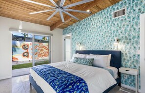 3 bedrooms, iron/ironing board, WiFi, bed sheets - Splash of Ink - Palm Springs (Palm Springs)