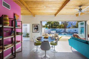 Pool - Splash of Ink - Palm Springs (Palm Springs)