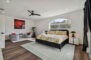 6 bedrooms, iron/ironing board, travel cot, free WiFi