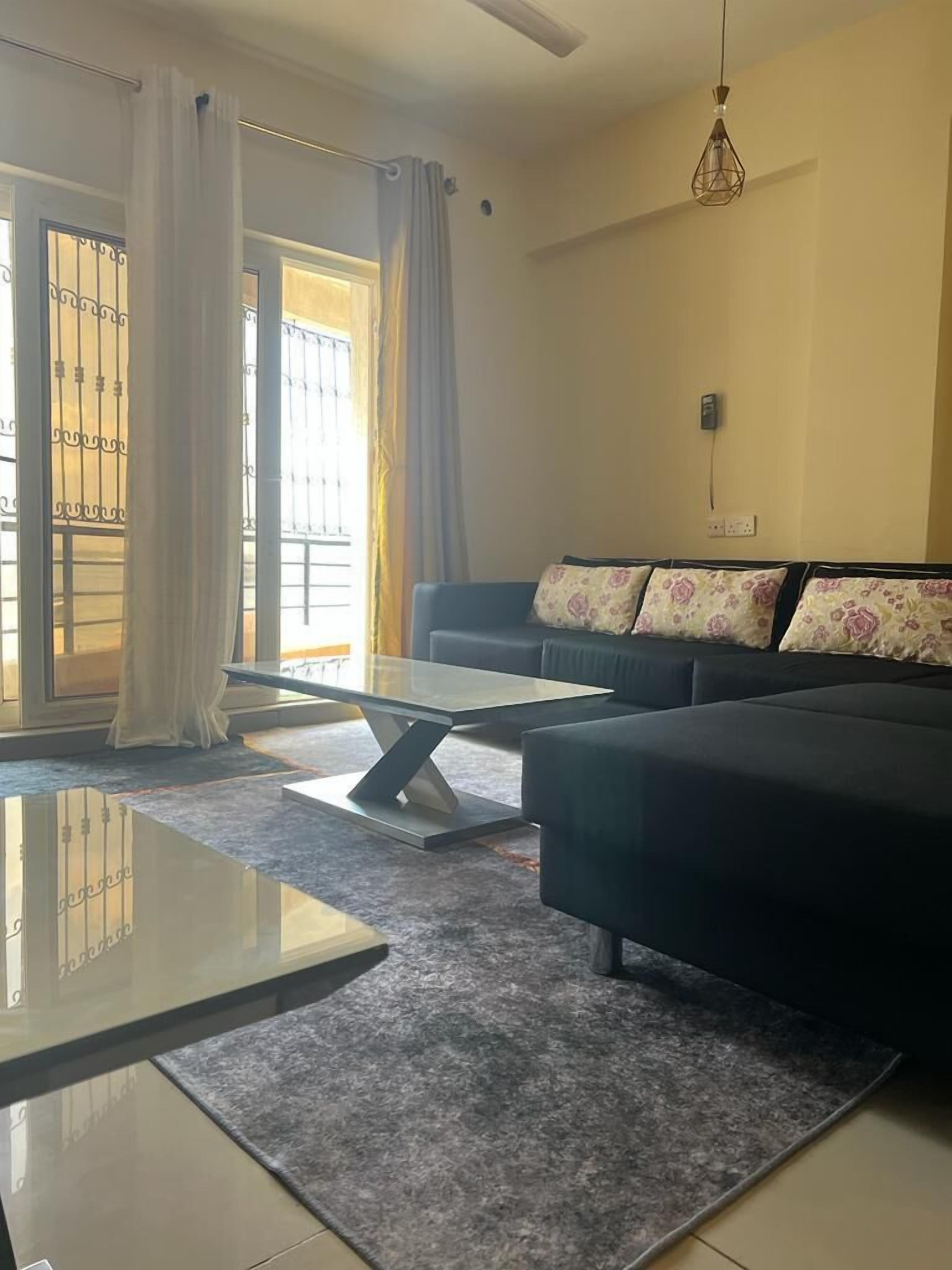 Leilighet – comfort | Oppholdsområde | En 24-tommers smart-TV med digitale kanaler