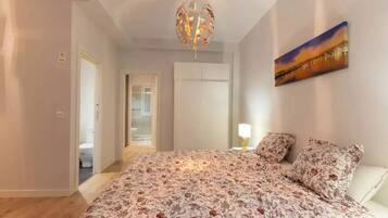 2 bedrooms, soundproofing, iron/ironing board, free WiFi