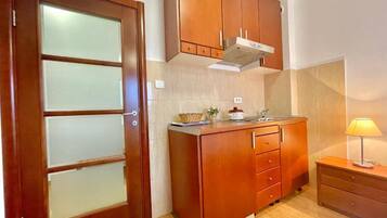 Dobbeltrom – classic | Sengetøy av topp kvalitet, skrivebord, lydisolert og wi-fi (inkludert)