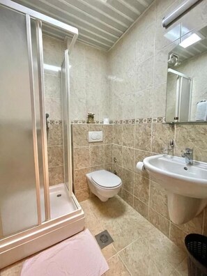 Classic Triple Room | Bathroom | Shower, hair dryer, towels, toilet paper - Apartments Boreta Becici (Becici)