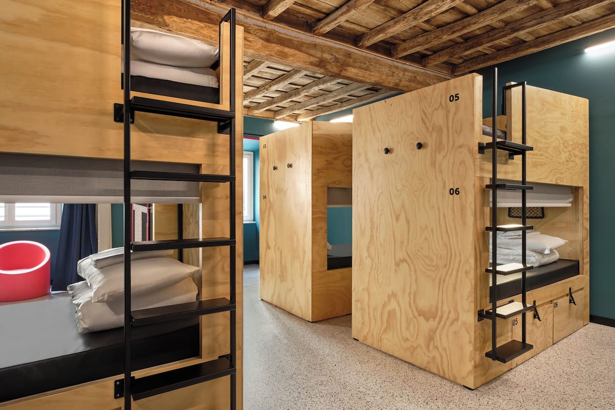 1 Bed in a Private 6 Beds Female Dorm