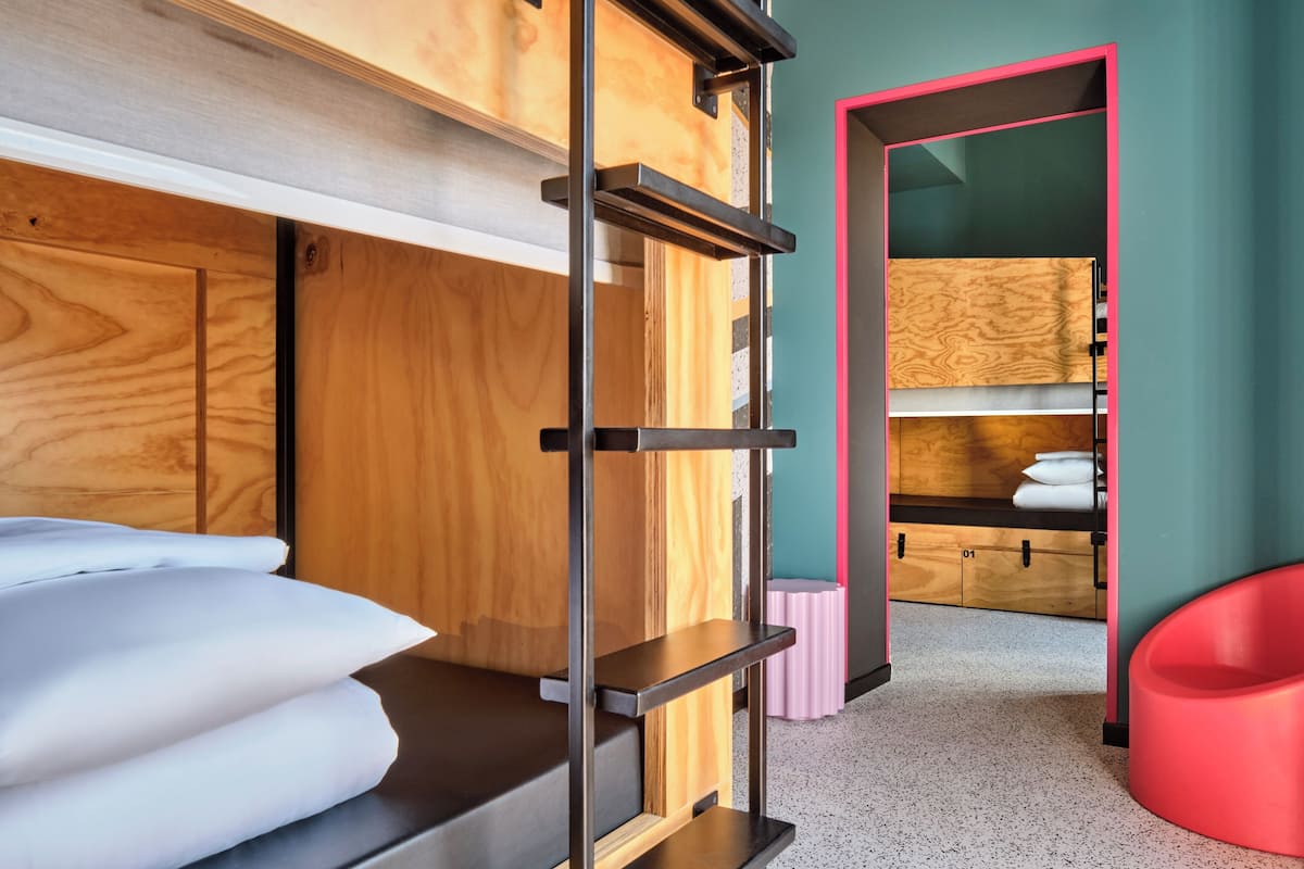 Private 4 Beds Dorm with Terrace | Kostenloses WLAN