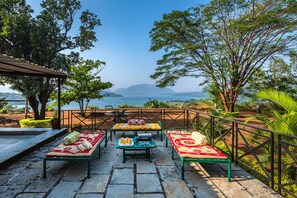Terrace/patio - CosmicStays Kokiraj Lakehouse - Waterfront Retreat (Paud)