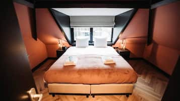 In-room safe, free WiFi
