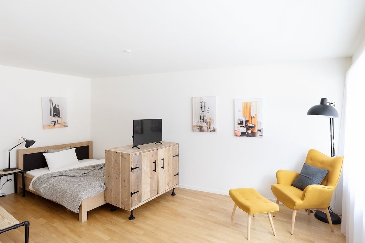 City Studio | Living area | 50-cm flat-screen TV with digital channels