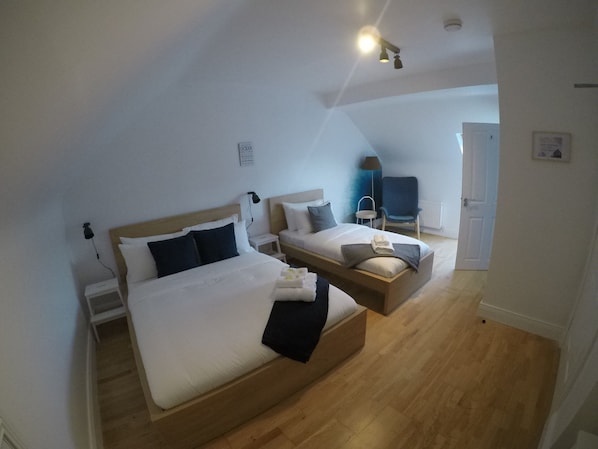 1 soverom, strykejern/-brett, wi-fi (inkludert) og sengetøy