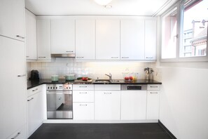 Comfort-Apartment | Eigene Küche | Kühlschrank, Ofen, Herdplatte, Geschirrspüler