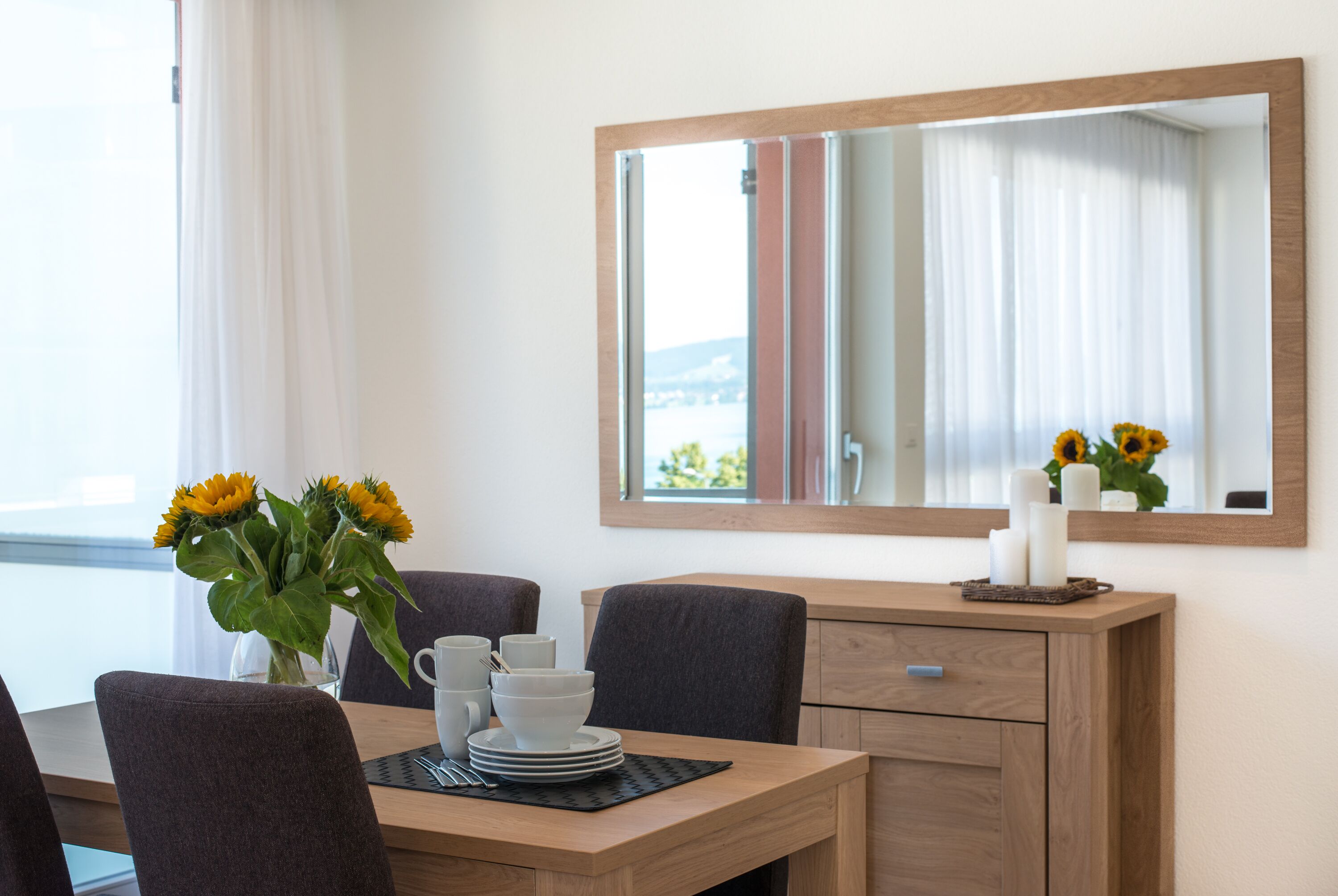 City Apartment | In-room dining