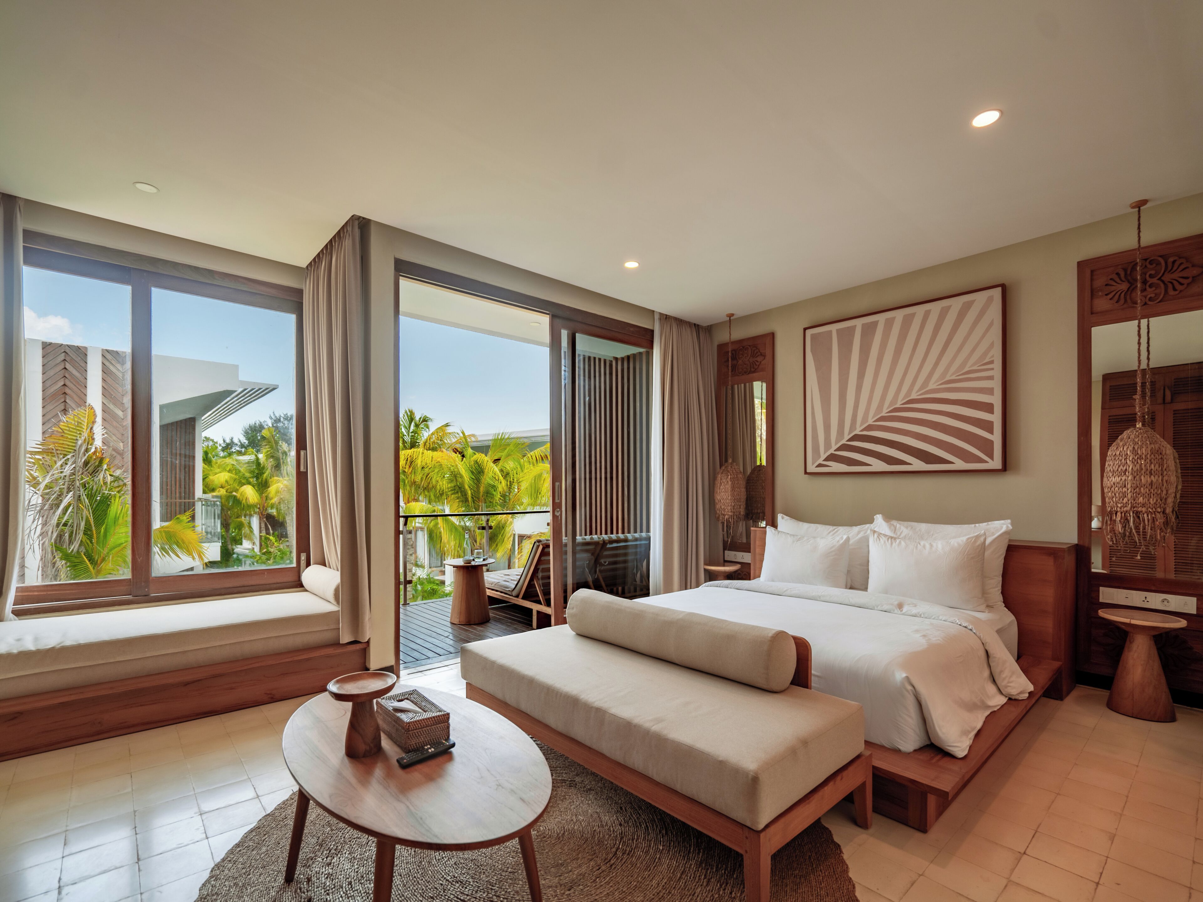 华丽客房, 使用泳池 (Deluxe Lagoon Pool Access) | 埃及棉床单、高档床上用品、记忆海绵床垫、迷你吧