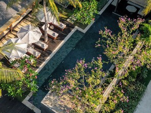 Hồ bơi ngoài trời, mở cửa từ 7:00 đến 19:00, dù/ô trên bãi biển/hồ bơi 