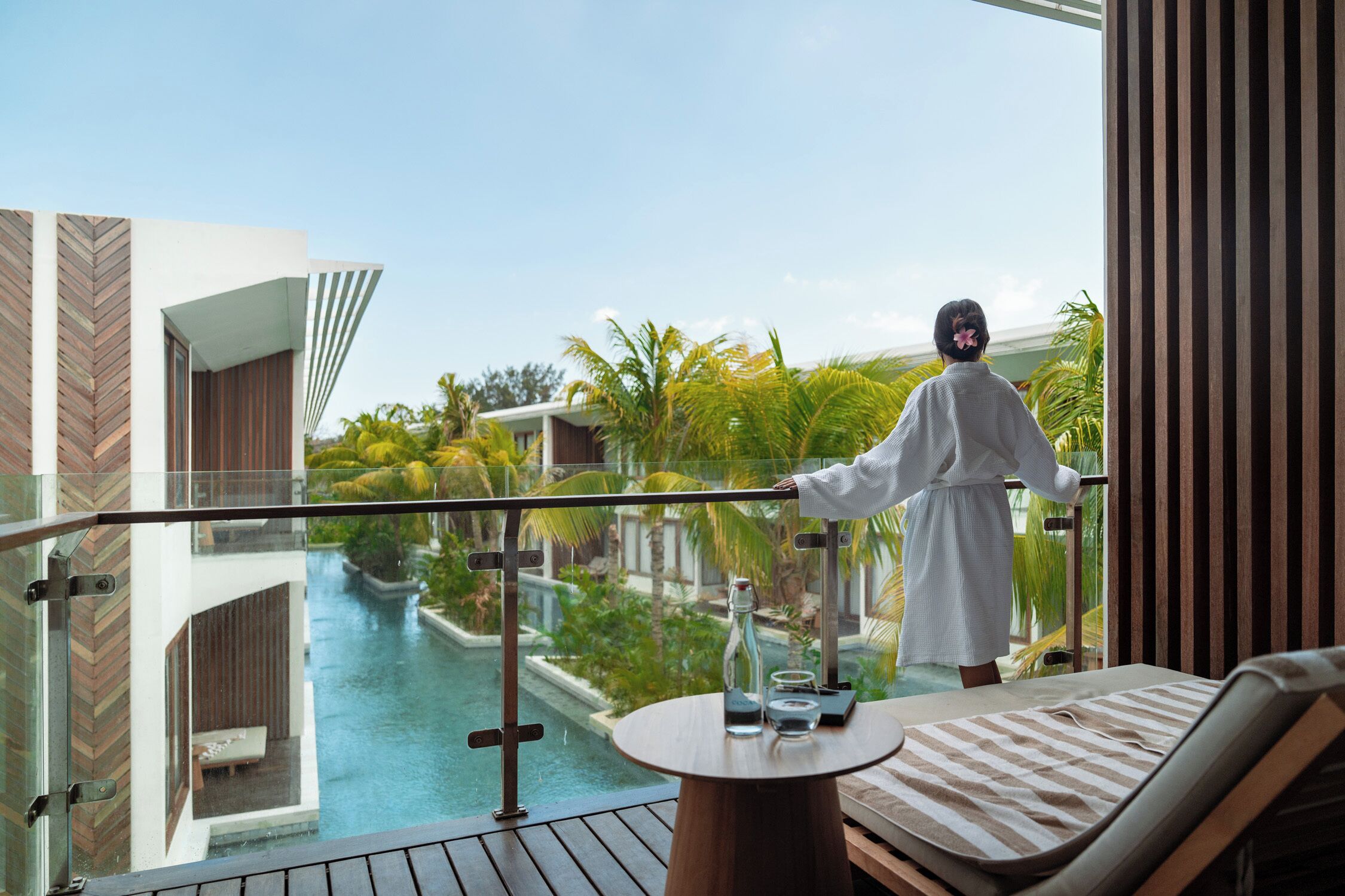 Deluxe Lagoon View | Balcony