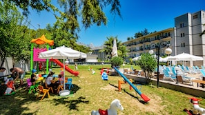 Children's play area - outdoor