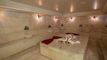 Sauna, baño de vapor, baño turco o hammam y tratamientos corporales