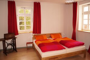 2 makuuhuonetta, Wi-Fi, vuodevaatteet