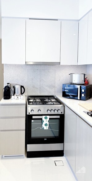 Leilighet (1 Bedroom) | Eget kjøkken | Mikrobølgeovn, ovn, kokeplater og vannkoker