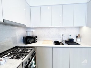 Apartment (1 Bedroom) | Eigene Küche | Mikrowelle, Ofen, Herdplatte, Wasserkocher