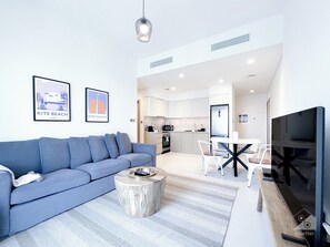 Apartment (1 Bedroom) | Living room - Luxury Burj Royale Modern Apt city view Balcony (Dubai)