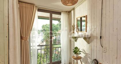 Rooftop/central house/NETFIX/washing/City view/ big window