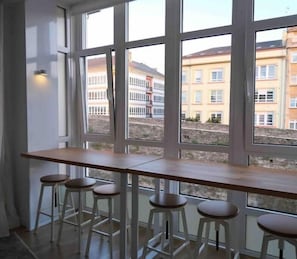 Dining - Casa Paz: Obispo Aguirre Door Duplex (Lugo)