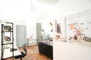 Executive Penthouse, 1 Bedroom, City View | Living area - Nest - Müllerstrasse (Zürich)