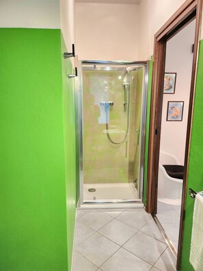 Comfort Apartment | Bathroom