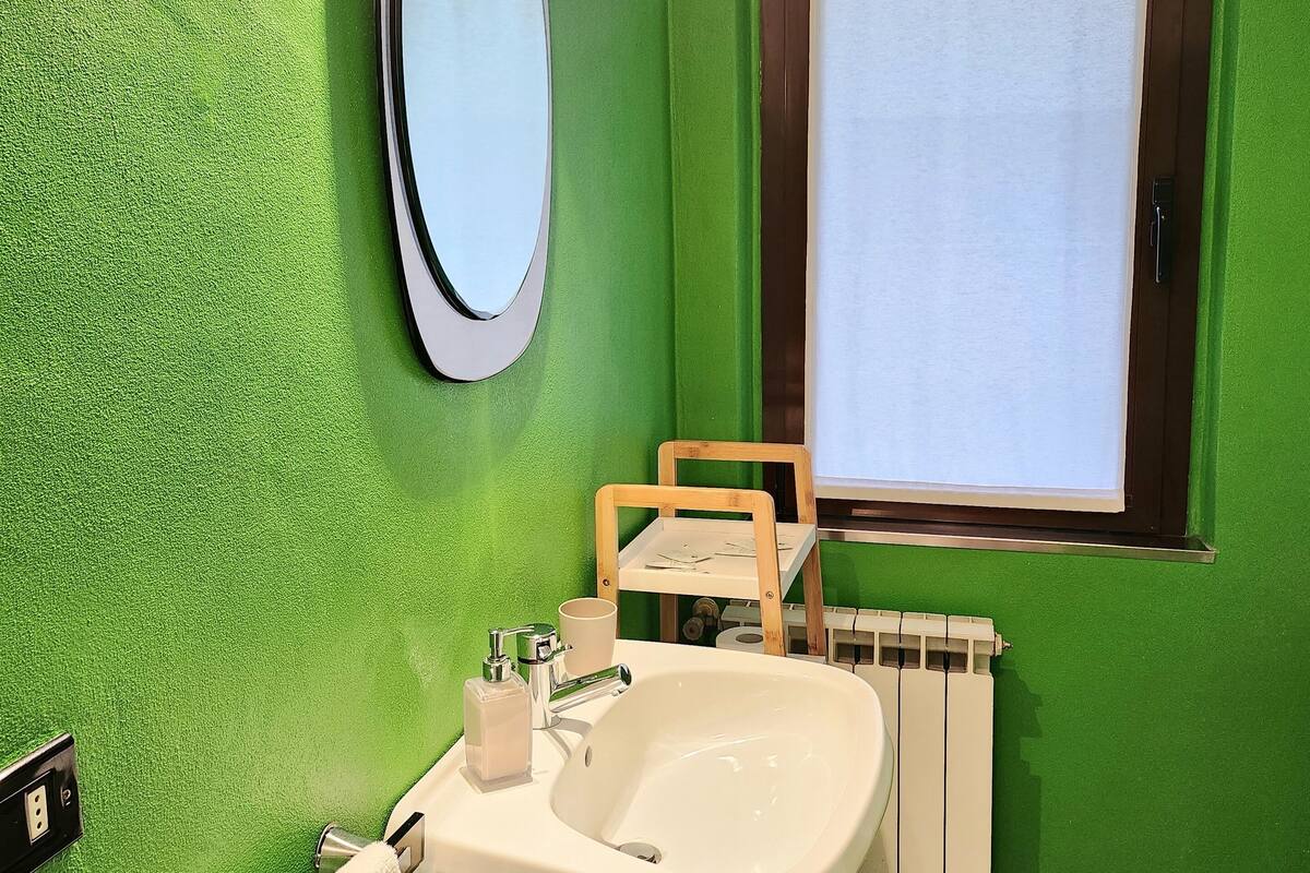 Comfort Apartment | 1 bedroom, soundproofing, iron/ironing board, WiFi (free)