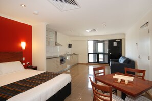 Luxury Apartment, 1 Queen Bed | 1 bedroom, free WiFi, bed sheets - Tanunda Hotel Apartments  (Tanunda)