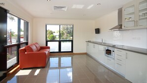 Unclassified image, 2 of 12, button - Tanunda Hotel Apartments  (Tanunda)