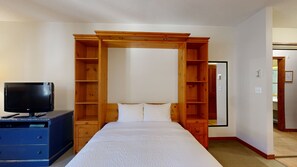 1 bedroom, iron/ironing board, WiFi, bed sheets