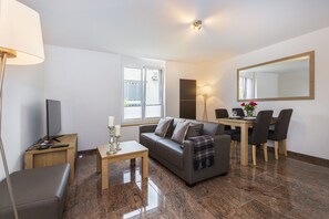 Classic Apartment | Living area - Nest - Stampfenbachstrasse (Zürich)