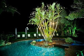 Outdoor pool - Trennerys Hotel (Mnquma)